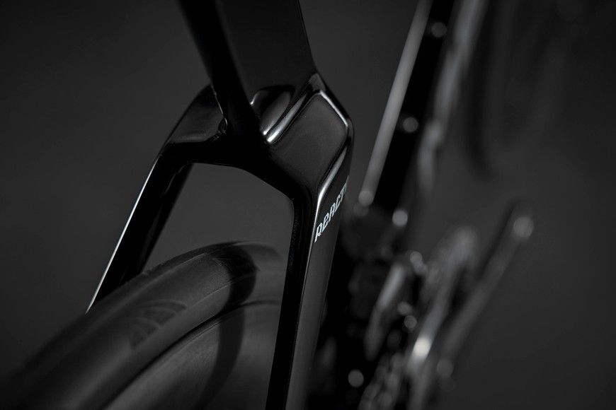 Merida REACTO 10K (2027) aero шосейний велосипед SRAM Red AXS 2x12, колір black/mineral gold, розмір M (174-185 см) A62711A00019 фото