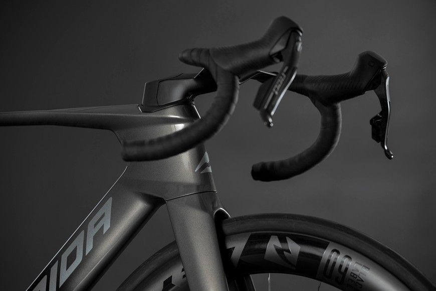 Merida REACTO 10K (2027) aero шосейний велосипед SRAM Red AXS 2x12, колір black/mineral gold, розмір M (174-185 см) A62711A00019 фото